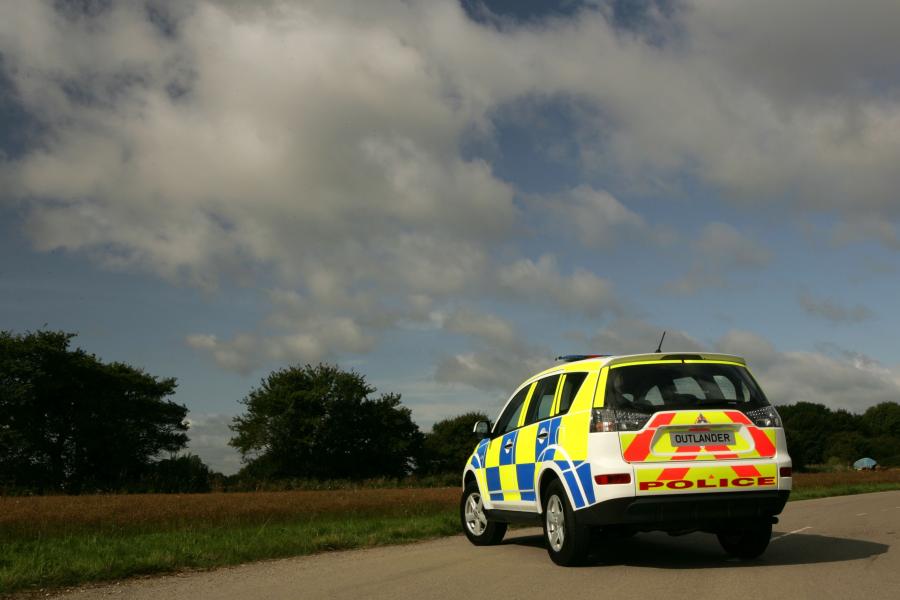 Mitsubishi Outlander UK Police Car 2008 года  (фото 6 из 11)